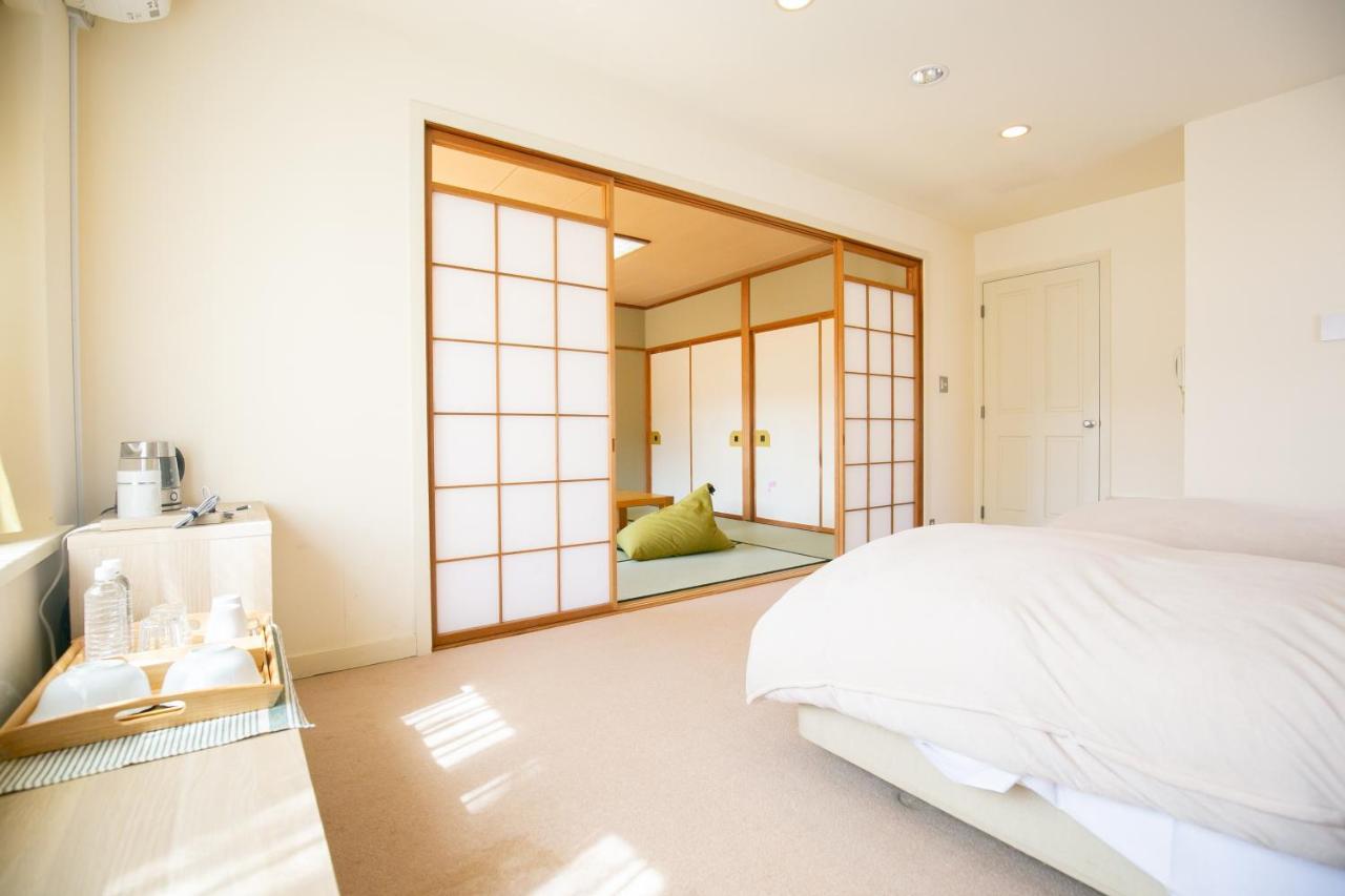 Ryosha Tsukiakari Bed & Breakfast Yamanakako Exterior photo